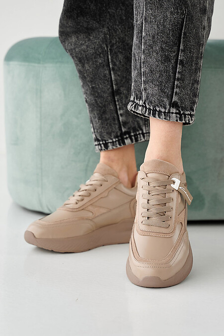 Skórzane sneakersy damskie w kolorze wiosenno-jesiennym w kolorze beżowym. Buty sportowe. Kolor: beżowy. #2505260