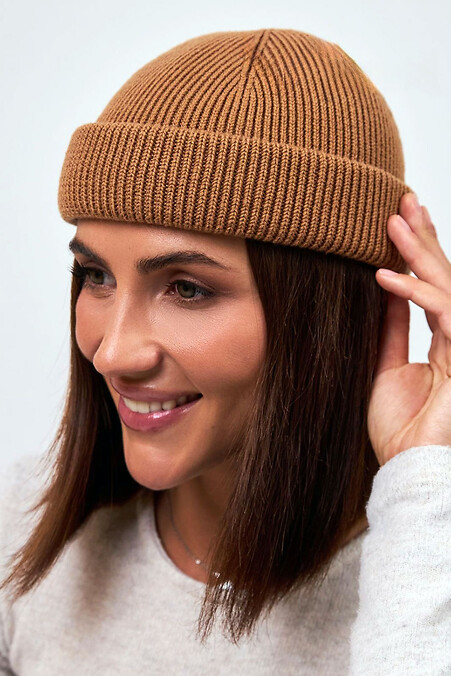 Damska krótka czapka beanie w kolorze orzechowym - #4496529