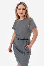 Elegancka damska sukienka NICE szara krótka z cienkiego dzianiny w kratkę Garne 3043014 zdjęcie №2