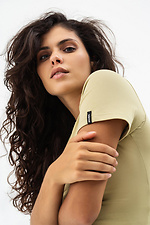 Modny damski bawełniany top CARMI oliwkowy oversize Garne 3042467 zdjęcie №6