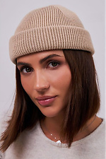 Damska krótka czapka beanie w kolorze beżowym Garne 4496528 zdjęcie №1
